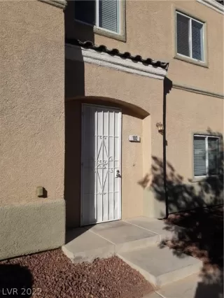 Photo #2: 2371999 Listing 