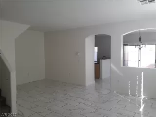 Photo #3: 2371999 Listing 