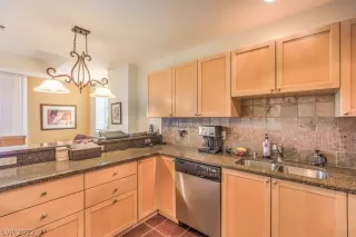 Photo #3: 2372004 Listing 