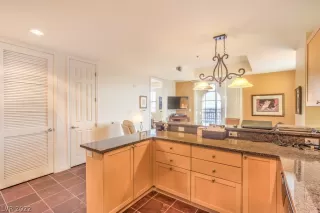 Photo #6: 2372004 Listing 