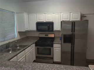 Photo #4: 2372045 Listing 