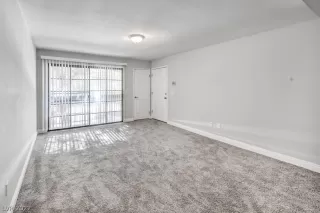 Photo #4: 2372111 Listing 