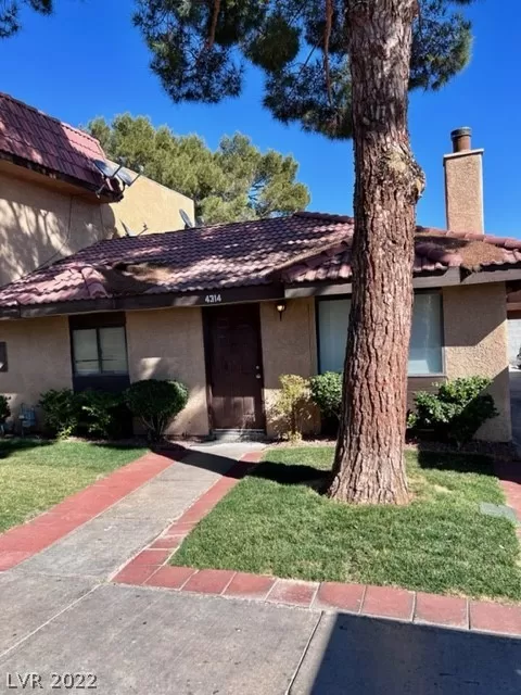 MLS: 2372115 Condo For Sale