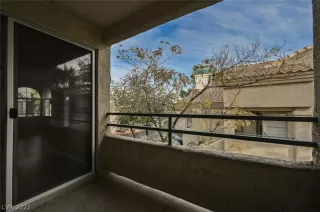 Photo #6: 2372120 Listing 