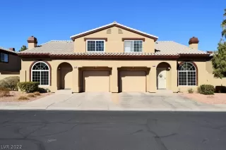 Photo #1: 2372121 Listing 