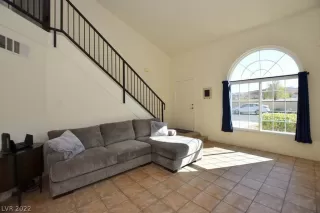 Photo #5: 2372121 Listing 