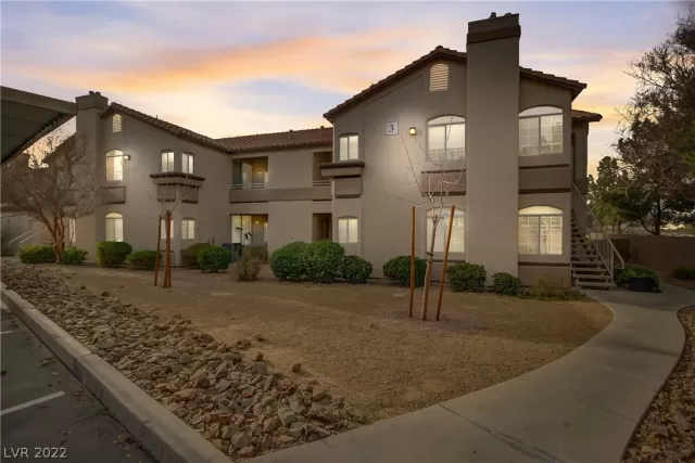 MLS: 2372123 Condo For Sale