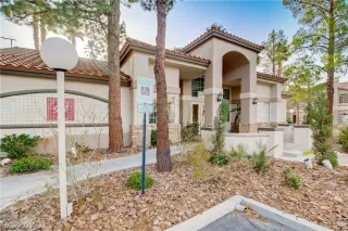 Photo #2: 2372123 Listing