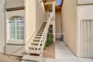 Photo #3: 2372123 Listing