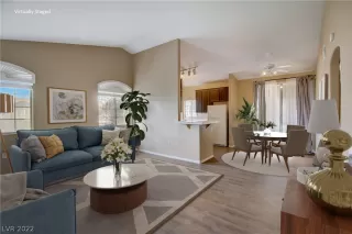 Photo #5: 2372123 Listing