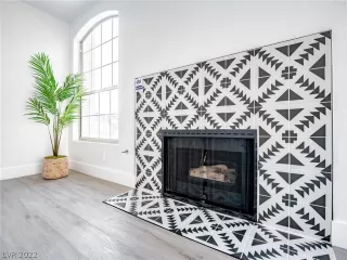 Photo #2: 2372151 Listing