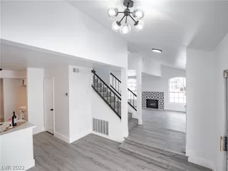 Photo #4: 2372151 Listing