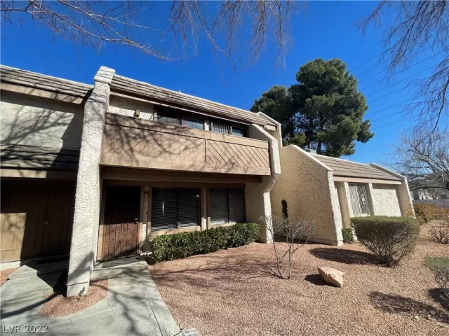 MLS: 2372153 Condo For Sale