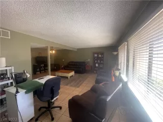 Photo #3: 2372153 Listing