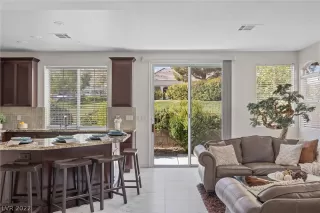 Photo #1: 2372188 Listing 