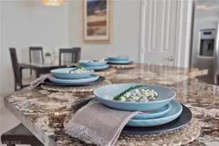 Photo #3: 2372188 Listing 