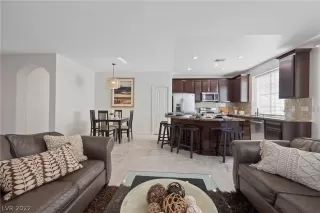 Photo #6: 2372188 Listing 