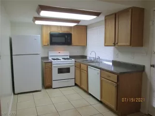 Photo #5: 2372204 Listing 