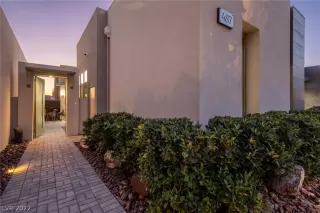 Photo #4: 2372207 Listing