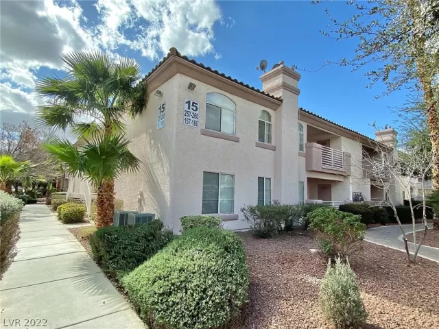 MLS: 2372258 Condo For Sale