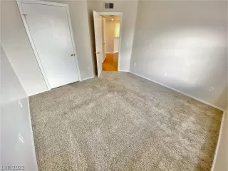 Photo #5: 2372258 Listing 