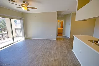 Photo #3: 2372263 Listing 