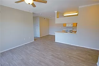 Photo #4: 2372263 Listing 