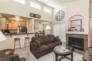 Photo #2: 2372268 Listing