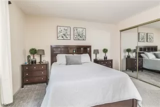 Photo #6: 2372268 Listing