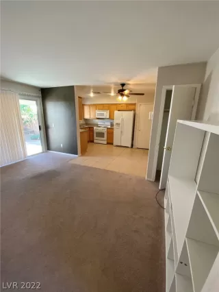 Photo #4: 2372290 Listing 