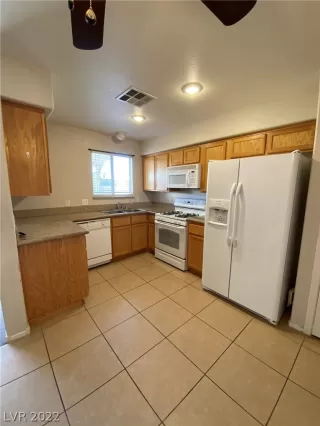 Photo #6: 2372290 Listing 