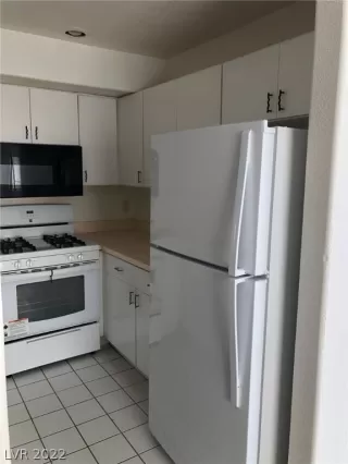 Photo #6: 2372321 Listing 