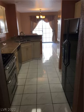 Photo #2: 2372324 Listing 