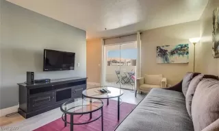 Photo #3: 2372358 Listing 