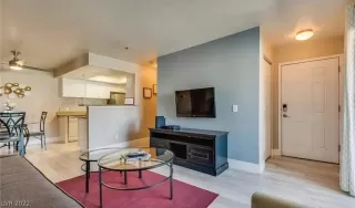 Photo #6: 2372358 Listing 