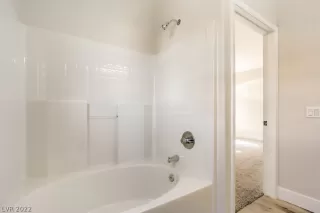 Photo #3: 2372363 Listing