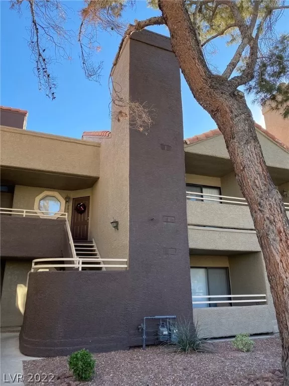 MLS: 2372379 Condo For Sale