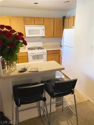 Photo #3: 2372379 Listing 