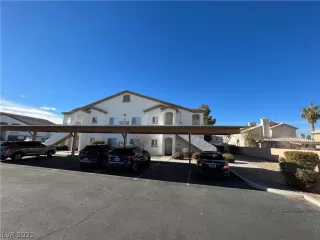 Photo #1: 2372393 Listing