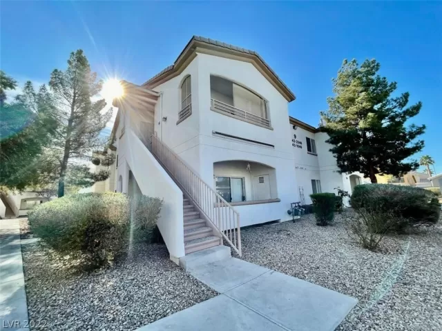 MLS: 2372395 Condo For Sale