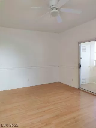 Photo #5: 2372395 Listing