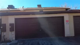 Photo #3: 2372399 Listing