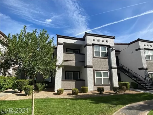 MLS: 2372440 Condo For Sale