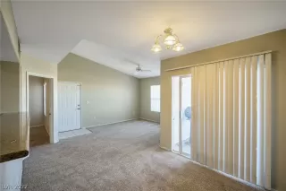 Photo #3: 2372440 Listing