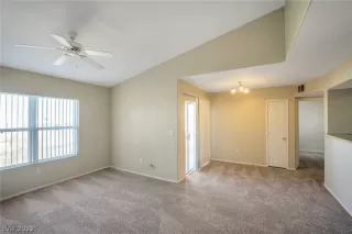 Photo #4: 2372440 Listing