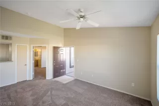 Photo #5: 2372440 Listing