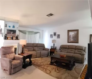 Photo #3: 2372461 Listing 