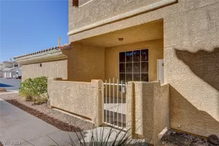 Photo #3: 2372474 Listing