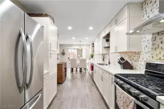 Photo #3: 2372503 Listing