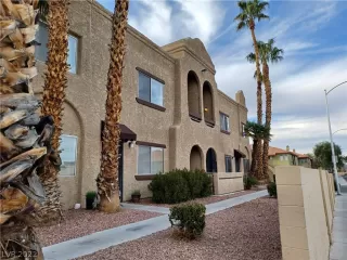 Photo #1: 2372511 Listing 